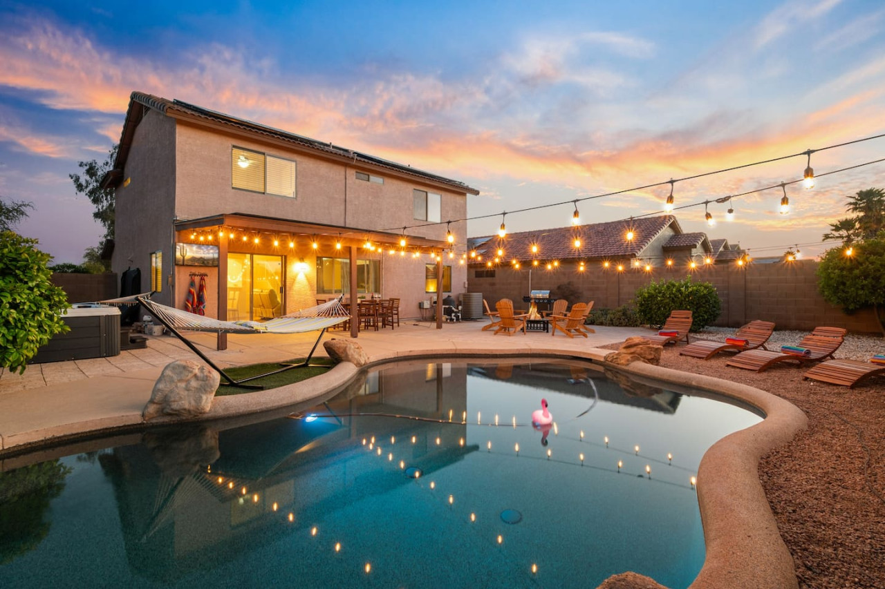 Sunlit Sandscape Villa: Refined Desert Living in Casa Grande